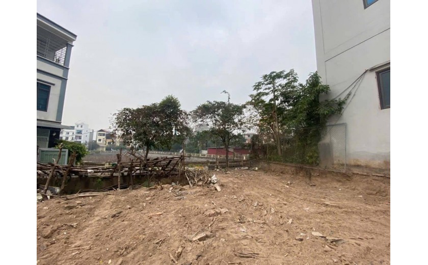 CỰC ĐẸP - Ô TÔ - 2 THOÁNG TRƯỚC SAU - VIEW HỒ - TẦM TIỀN BAY NHANH